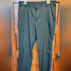 Like new men's 32x30 Nike Dri-Fit Golf Pants.
